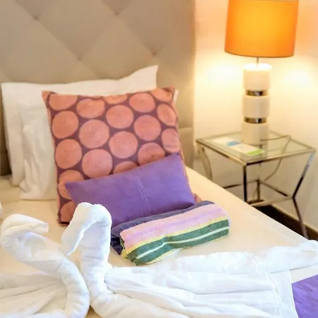 Villa Luxurious Beachfront De La With Private Acces