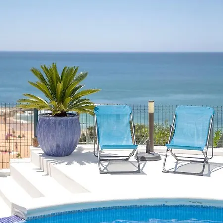 Luxurious Beachfront De La With Private Acces Villa