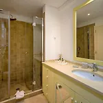 Exclusive Beachfront In - Private Access - Heatable Pool & Jacuzzi - Sleeps 10 Villa *