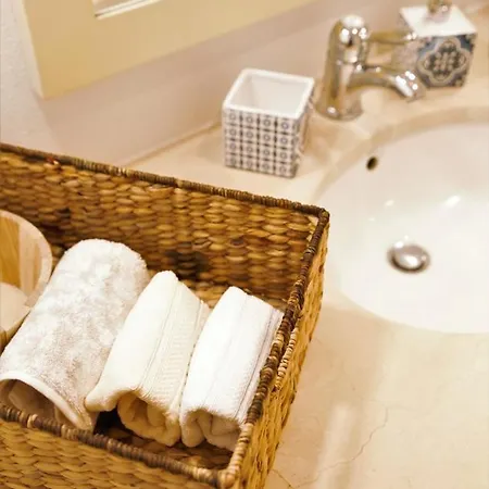 Villa Luxurious Beachfront De La With Private Acces *