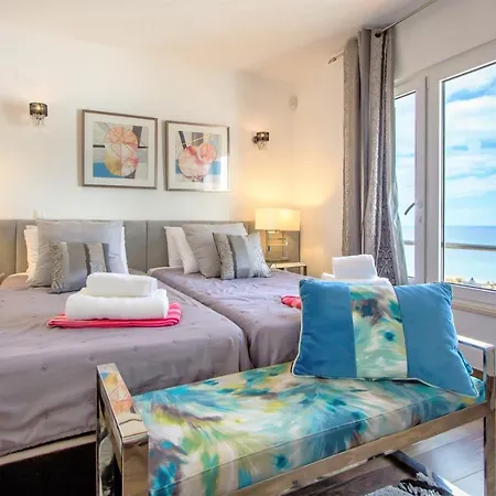 Villa Luxurious Beachfront De La With Private Acces *