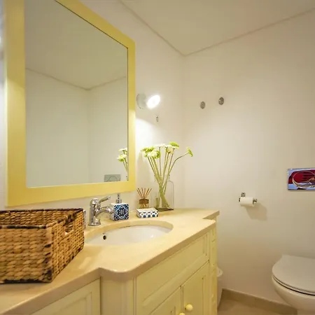 Villa Luxurious Beachfront De La With Private Acces *