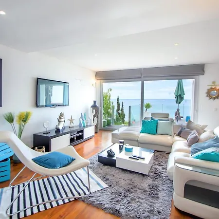 Villa Luxurious Beachfront De La With Private Acces