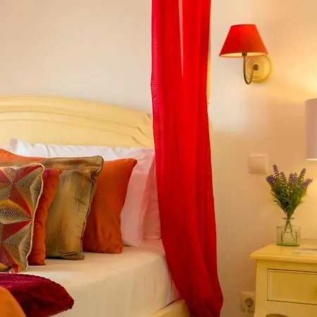 Luxurious Beachfront De La With Private Acces Villa