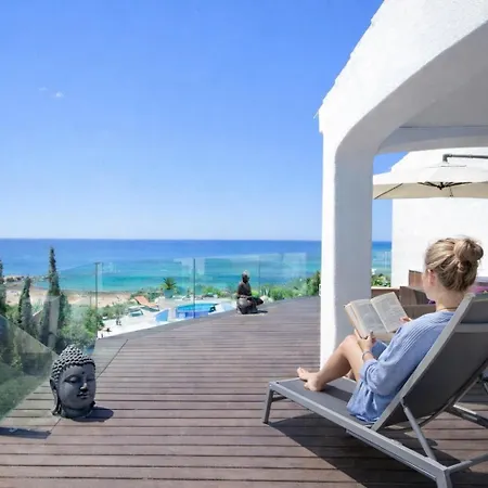 Vila Villa Front De Mer Avec Piscine Jacuzzi Acces Prive Plage En Famille Et Entre Amis Albufeira