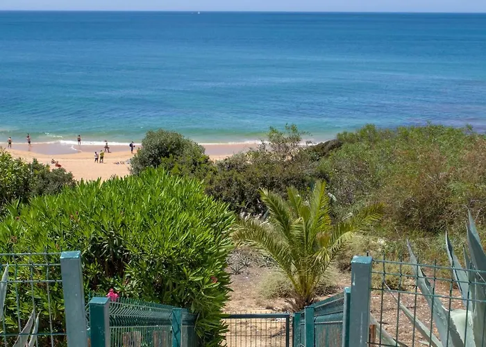 Oceanfront Luxury Villa With Private Beach Access Pool & Jacuzzi Walk To Town Sleeps 10 빌라 알부페이라