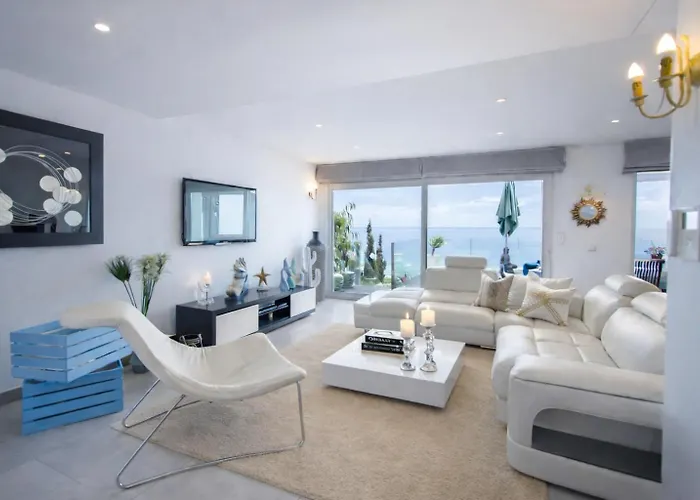 Oceanfront Luxury Villa With Private Beach Access Pool & Jacuzzi Walk To Town Sleeps 10