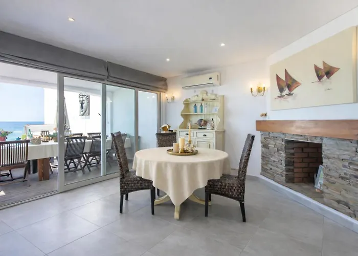 Oceanfront Luxury Villa With Private Beach Access Pool & Jacuzzi Walk To Town Sleeps 10 *