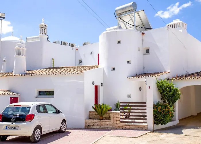Exclusive Beachfront In - Private Access - Heatable Pool & Jacuzzi - Sleeps 10 Albufeira